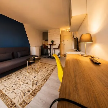 Cozy Between Montpellier & Pic Saint-loup Διαμέρισμα *