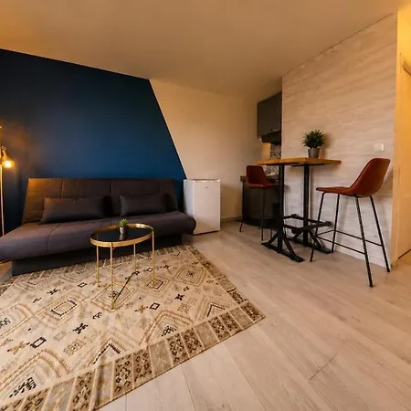 Cozy Between Montpellier & Pic Saint-loup Διαμέρισμα *