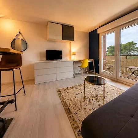 Διαμέρισμα Cozy Between Montpellier & Pic Saint-loup